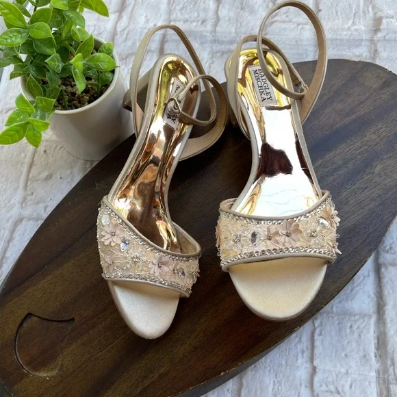 Badgley Mischka Crystal satin embellished block heels women’s size 6 - Picture 10 of 11